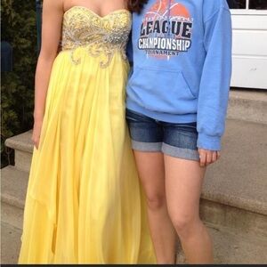 Sherri Hill Size 8 Yellow Prom Homecoming Dress